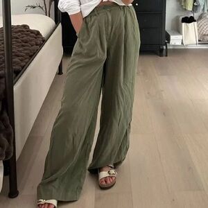 Aerie drapey chill trouser olive green pants size XS
